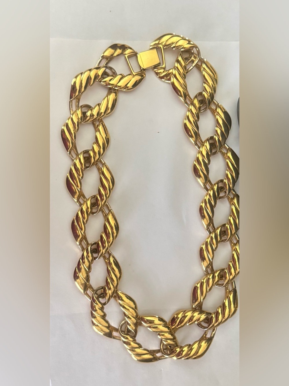 Vintage 1980s Chunky Gold Tone Twisted Rope Link Statement Choker Necklace